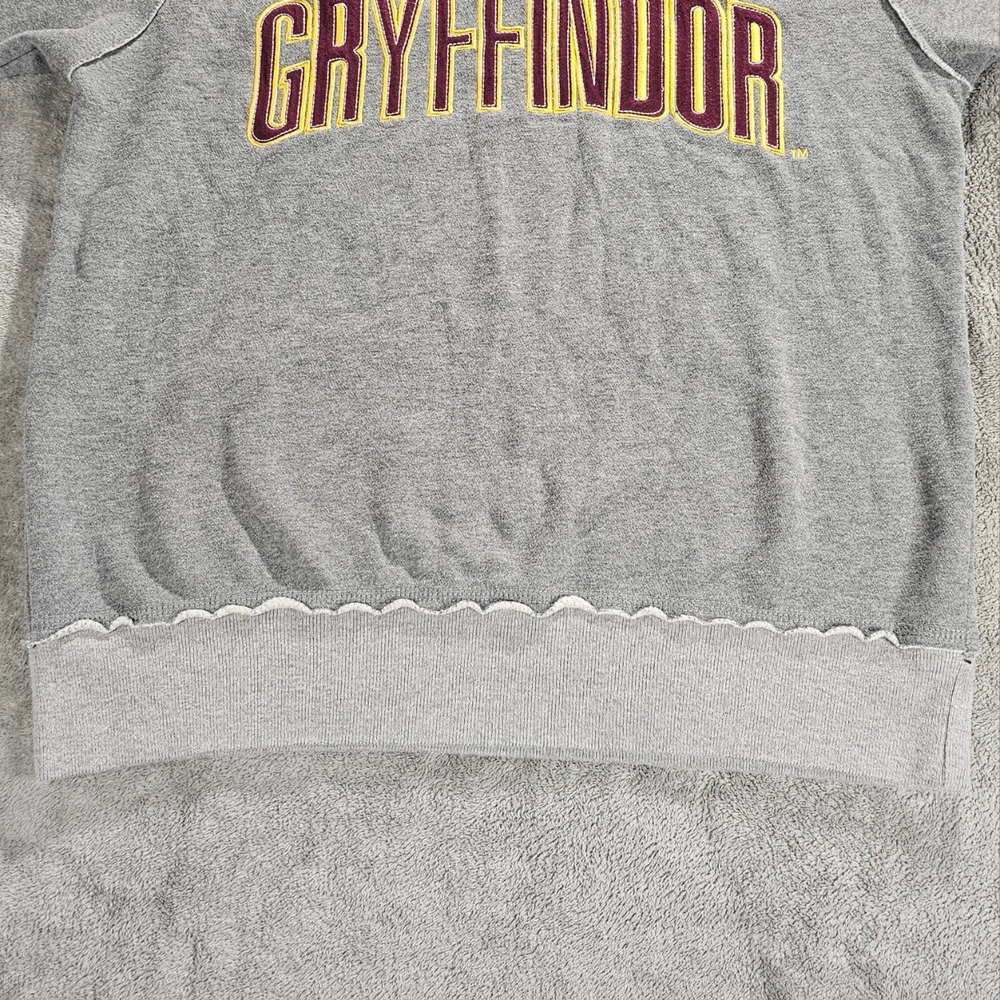 Harry Potter Gryffindor Sweatshirt Gray Raglan Pullover Scallop Hem Small - Picture 10 of 11